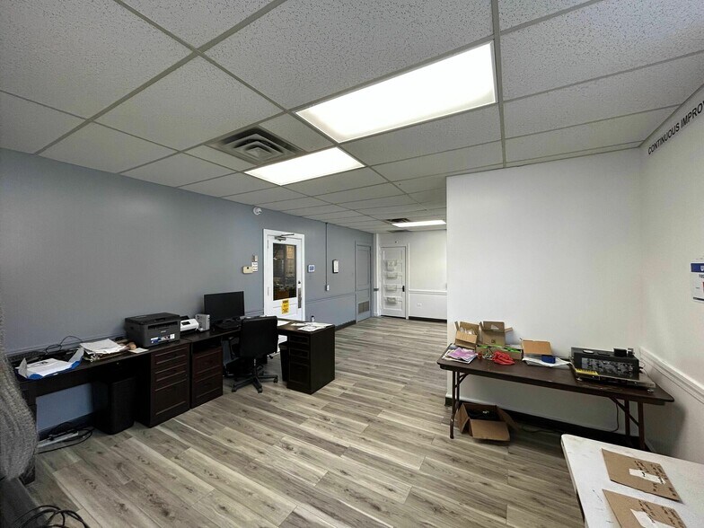 More Photos Of 3 Front Street Plz, Mohnton Warehouse For Sale