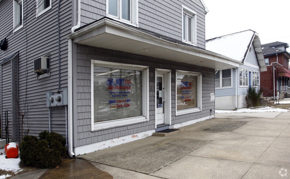 More Photos Of 1093 N Delsea Dr, Westville Storefront Retail Residential For Sale