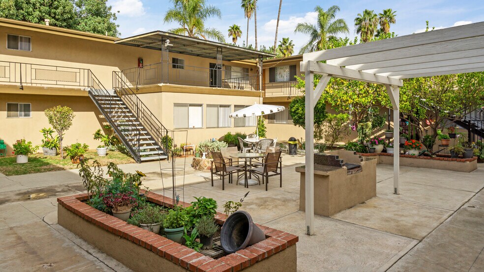 More Photos Of 1806 Loma Vista St, Riverside Apartments For Sale