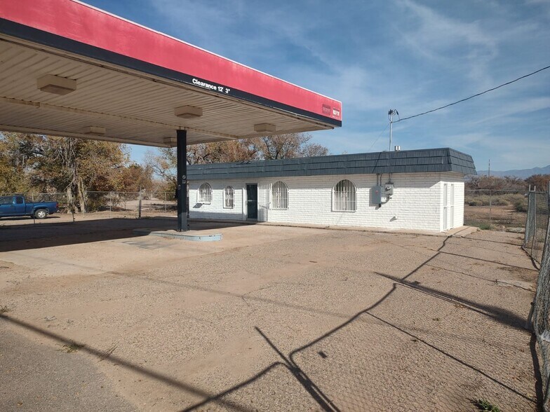 More Photos Of 1224 S Main St, Belen Freestanding For Lease