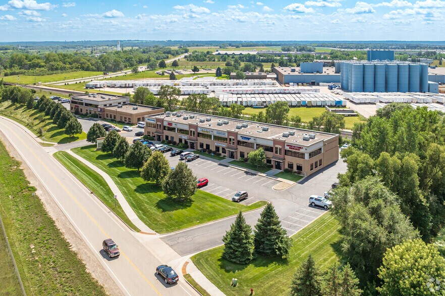 More Photos Of 8617 W Point Douglas Rd, Cottage Grove Office Residential For Lease