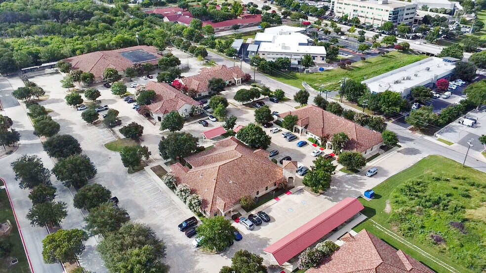 More Photos Of 9480-3 Huebner Rd, San Antonio Medical For Lease