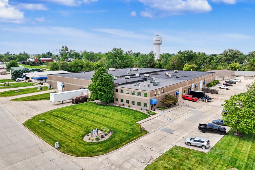 Primary Photo Of 201 Campus Dr, Huxley Industrial For Sale
