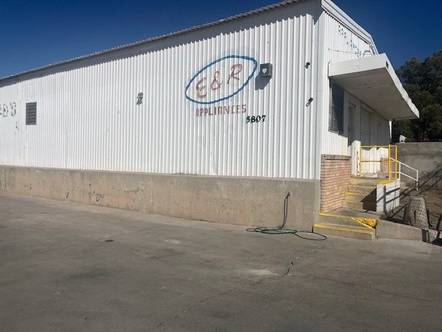 More Photos Of 5807 Ybarra Ct, El Paso Warehouse For Lease