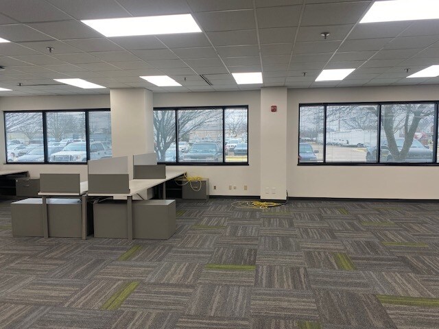 More Photos Of 300 E Walnut St, Evansville Telecom Hotel Data Hosting For Lease