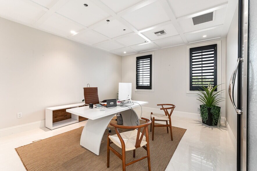 More Photos Of 1200 S Rogers Cir, Boca Raton Warehouse For Sale