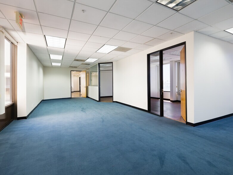 More Photos Of 5155 W Rosecrans Ave, Hawthorne Loft Creative Space For Sale