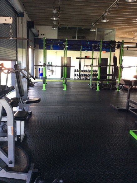 More Photos Of 3075 SW 28th St, Miami Warehouse For Lease