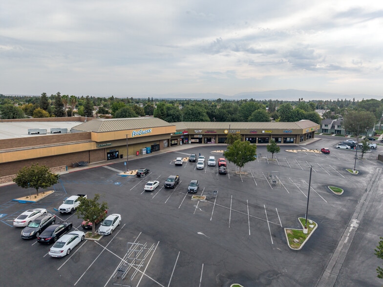 More Photos Of 6300 White Ln, Bakersfield General Retail For Sale