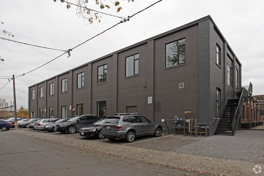 More Photos Of 35 Golden Ave, Toronto Warehouse For Lease