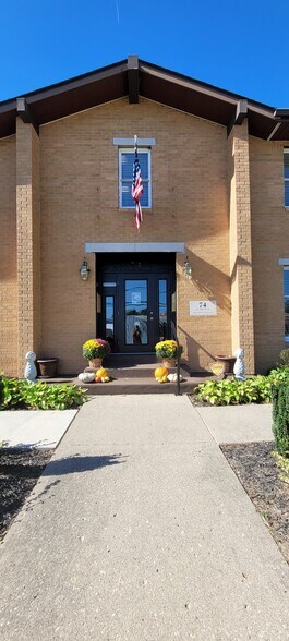 More Photos Of 74 N Orange St, Xenia Medical For Lease