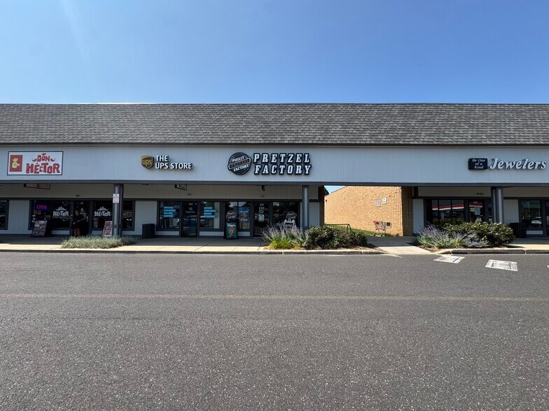 More Photos Of 426 Town Ctr, New Britain Unknown For Lease