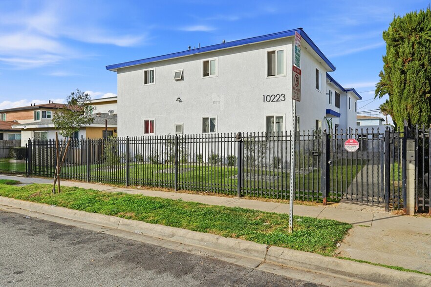 More Photos Of 10223 Darby Ave, Inglewood Apartments For Sale