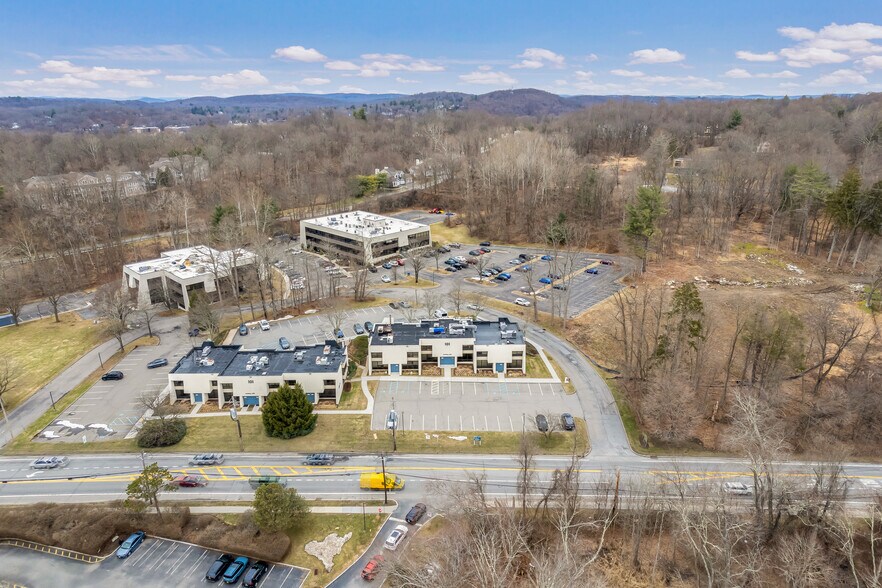 Primary Photo Of 101 S Bedford Rd, Mount Kisco Medical For Sale