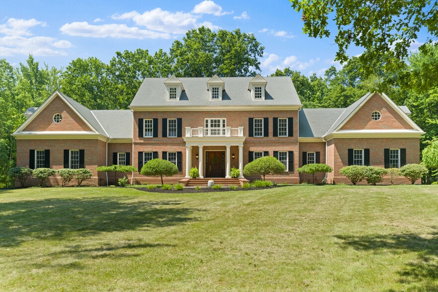 More Photos Of 5455 Plantation Rd, Sunbury Lodge Meeting Hall For Sale