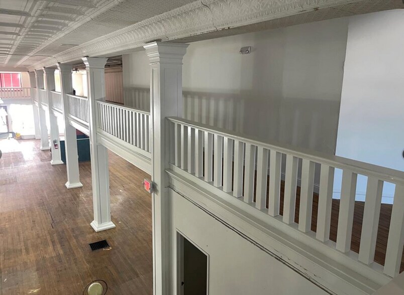 More Photos Of 410 W Chickasha Ave, Chickasha Storefront For Sale