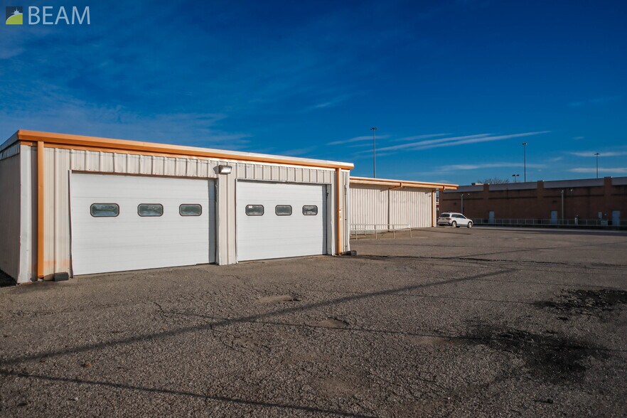 More Photos Of 2004 W University Dr, McKinney Freestanding For Lease