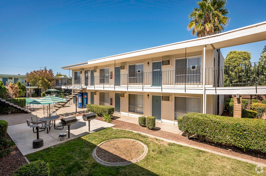 More Photos Of 1400 Fulton Ave, Sacramento Apartments For Sale