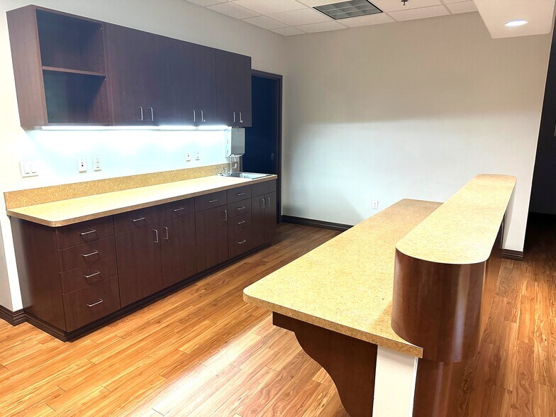 More Photos Of 7560 Red Bug Lake Rd, Oviedo Medical For Sale