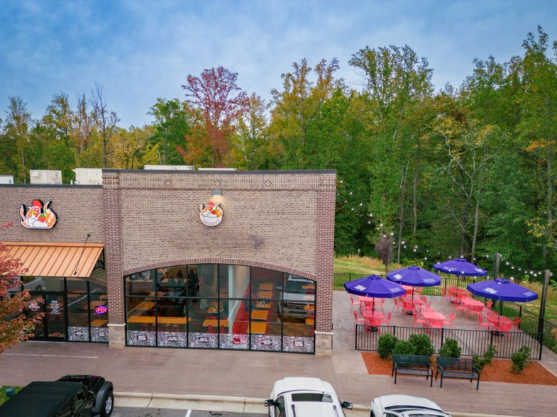 Primary Photo Of 2758 NC Highway 68 S, High Point Restaurant For Lease