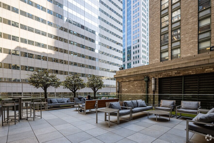 More Photos Of 230 Park Ave, New York Coworking Space