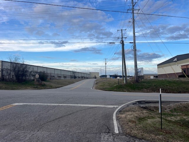 More Photos Of 35 Herring Crossroads, Russellville Industrial For Sale