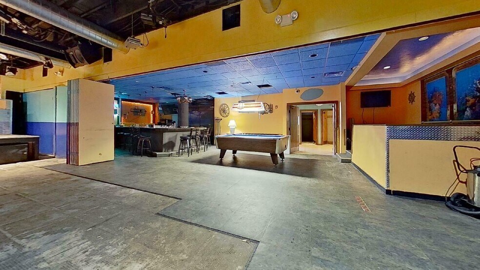More Photos Of 95 Lake St, Gilford Restaurant For Sale