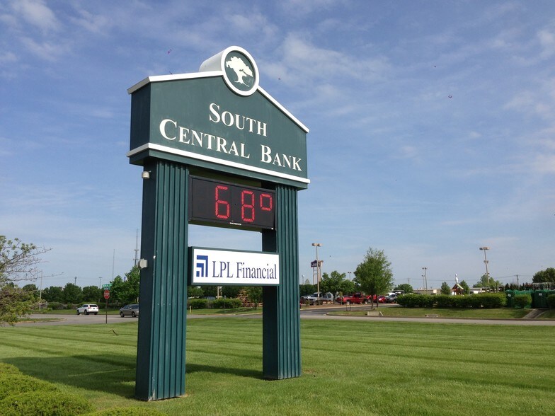 More Photos Of 300 Southtown Blvd, Owensboro Office For Lease