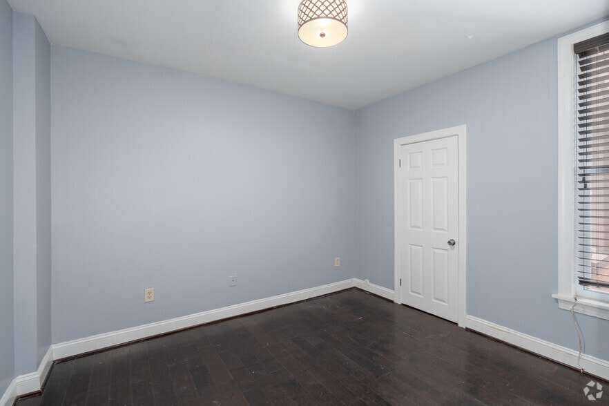 More Photos Of 617-631 W Lexington St, Baltimore Apartments For Lease