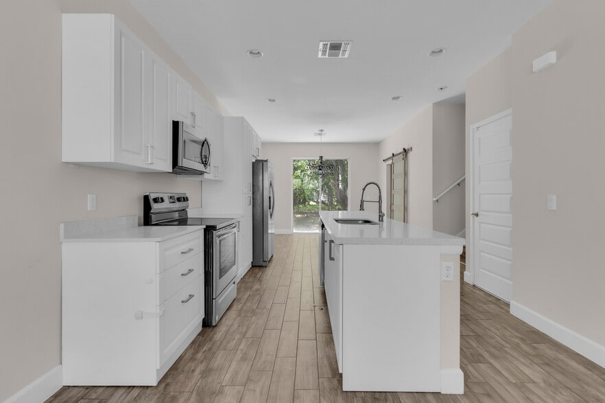 More Photos Of 4432-4444 Summer Flowers Pl, Kissimmee Apartments For Sale