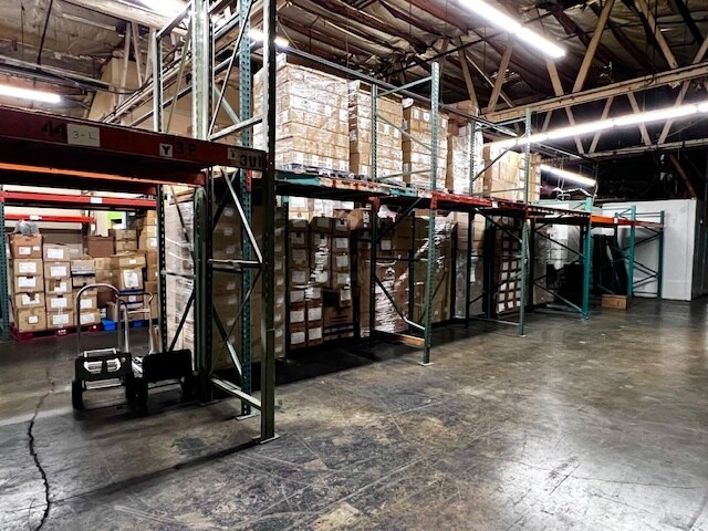 More Photos Of 620 S Clarence St, Los Angeles Manufacturing For Lease