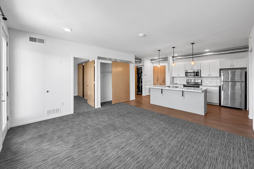 More Photos Of 4326 Hickman Rd, Des Moines Apartments For Sale