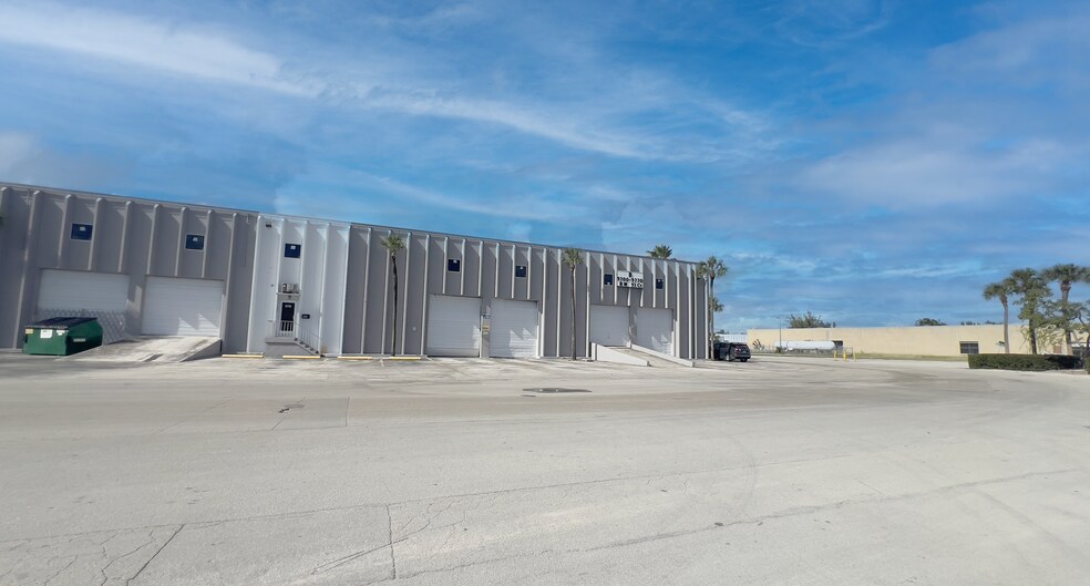 More Photos Of 9700-9770 NW 91st Ct, Medley Manufacturing For Lease