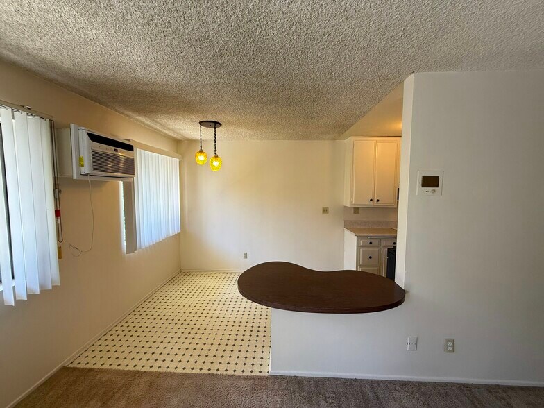 More Photos Of 214 E Chevy Chase Dr, Glendale Apartments For Sale