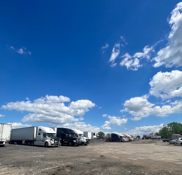 More Photos Of 4 Beakes St, Ewing Warehouse For Lease