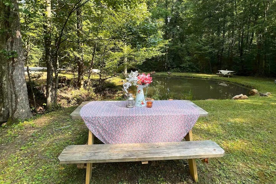 More Photos Of 38 Camp Ultima Blvd, Franklin Hospitality For Sale