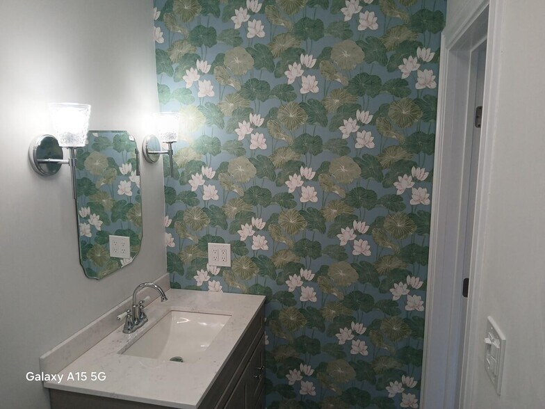 More Photos Of 117 Water St, Stonington Apartments For Sale