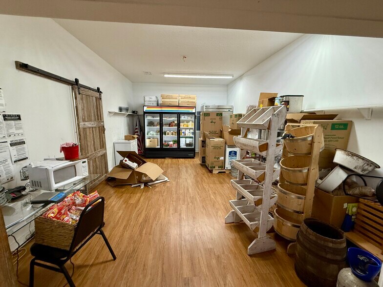 More Photos Of 552995 US Highway 1, Hilliard Restaurant For Lease