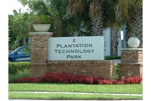 More Photos Of 6761 W Sunrise Blvd, Plantation Warehouse For Lease