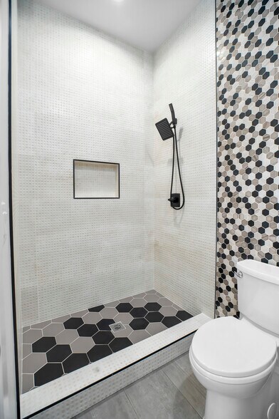 More Photos Of 2001 Tulane Dr, Lufkin Medical For Sale