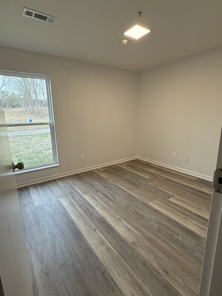 More Photos Of 1428 Rock Springs Rd, Columbia Freestanding For Lease