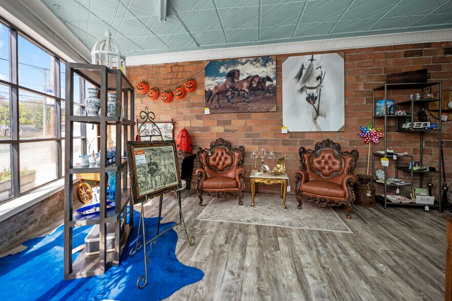 More Photos Of 507 E 3rd St, Lexington Warehouse For Sale