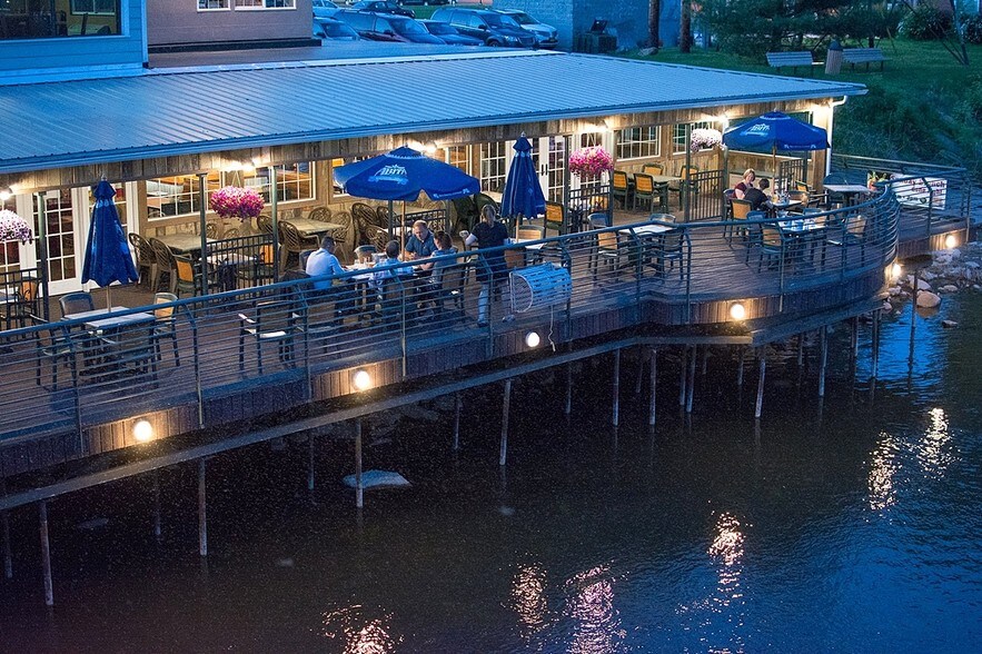 More Photos Of 2 Oswego St, Baldwinsville Restaurant For Sale