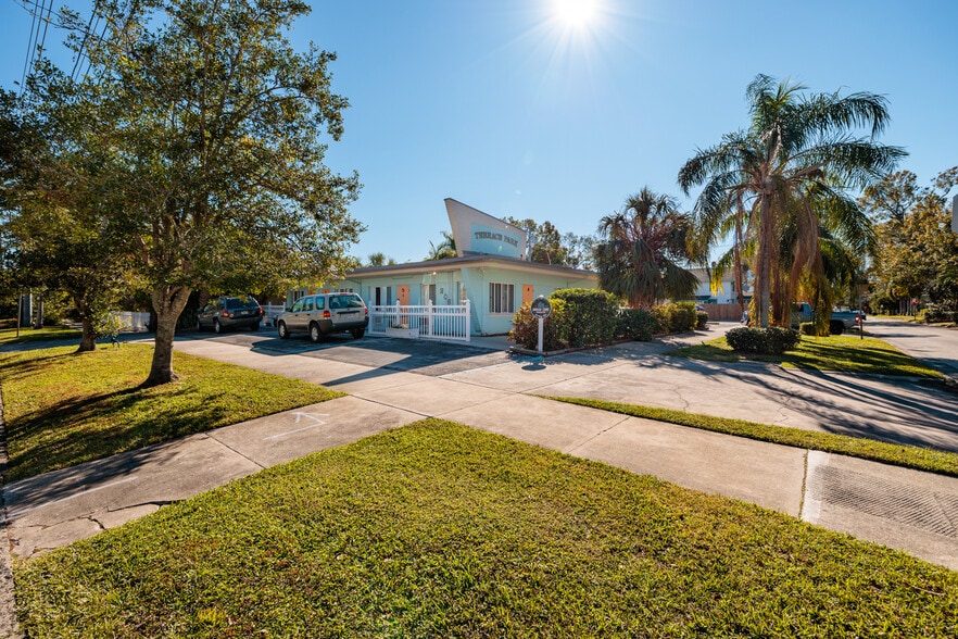 More Photos Of 206 9th Ave NE, Saint Petersburg Apartments For Sale