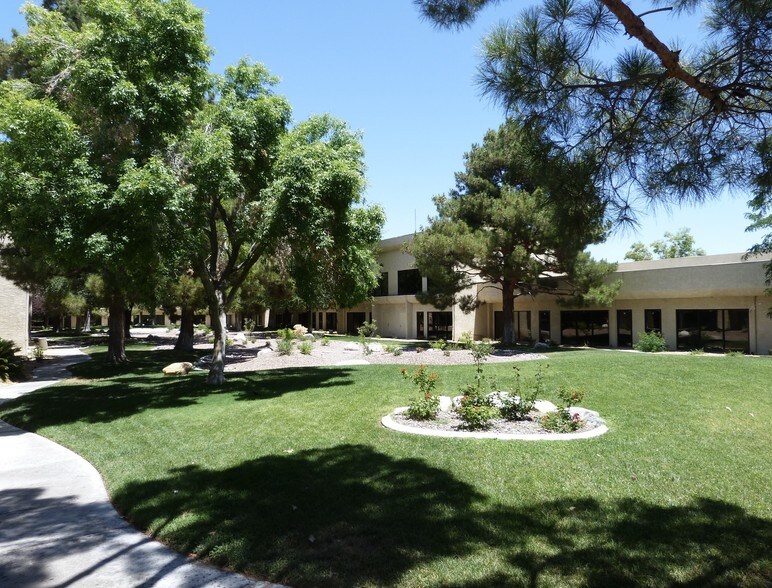 Primary Photo Of 2820 E Flamingo Rd, Las Vegas Unknown For Lease