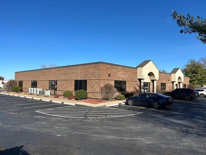 More Photos Of 1230 E Kingsley St, Springfield Medical For Lease