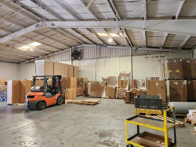 More Photos Of 5365 Willis Rd, Theodore Service For Sale