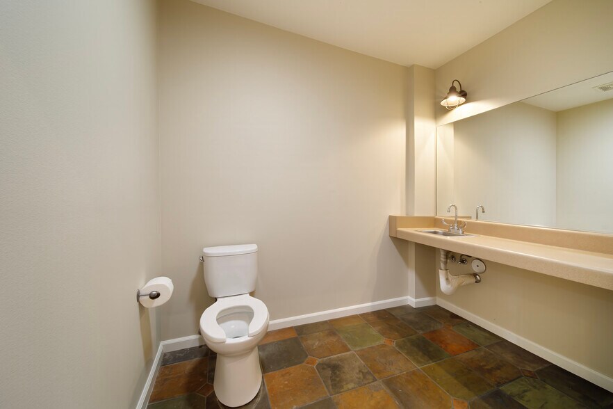 More Photos Of 2003 N Broadway, Santa Ana Office For Lease