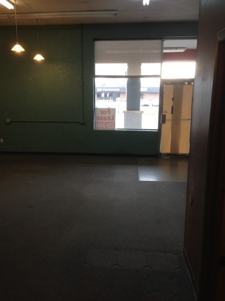 More Photos Of 4209-4213 E 62nd St, Indianapolis Storefront For Sale