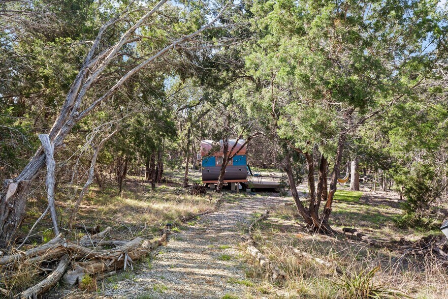 More Photos Of 530 Pioneer Trl, Dripping Springs Specialty For Sale